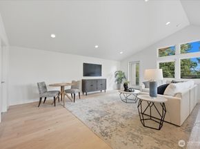 13047 39th Avenue NE A, Seattle WA 98125