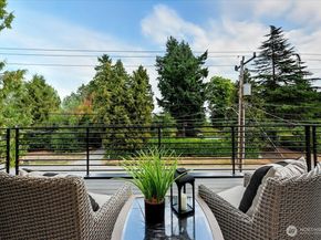 13047 39th Avenue NE A, Seattle WA 98125