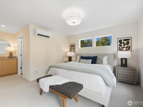 13047 39th Avenue NE A, Seattle WA 98125