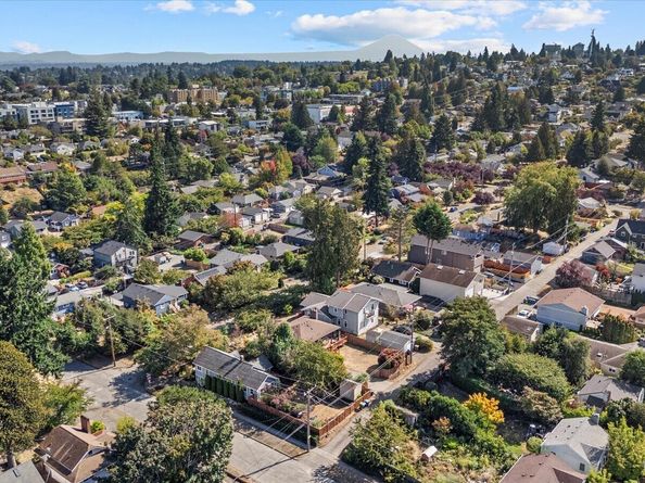 6001 38th Avenue SW, Seattle WA 98126