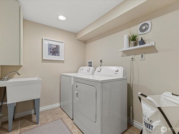 6001 38th Avenue SW, Seattle WA 98126
