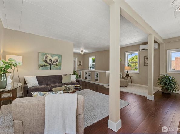 6001 38th Avenue SW, Seattle WA 98126