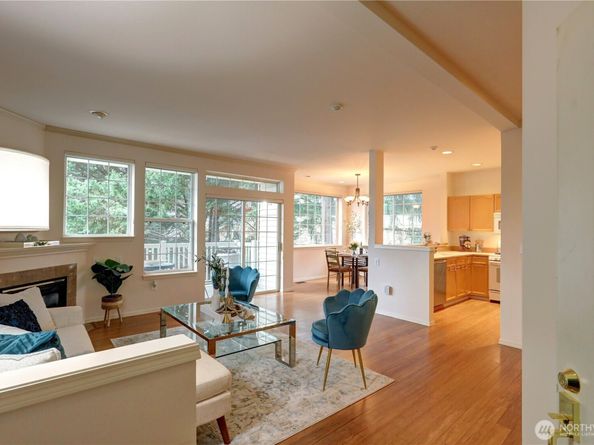 18654 NE 56th Court 18654, Redmond WA 98052