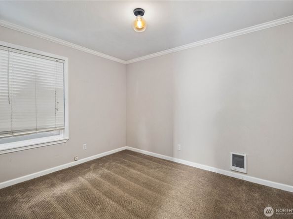 1113 Kirkland Avenue 6B, Kirkland WA 98033