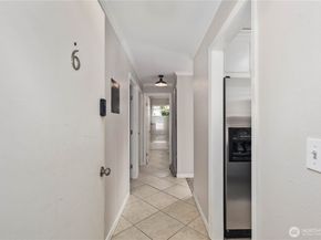 1113 Kirkland Avenue 6B, Kirkland WA 98033