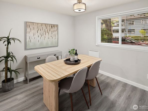 3055 80th Avenue SE 107, Mercer Island WA 98040