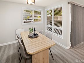3055 80th Avenue SE 107, Mercer Island WA 98040