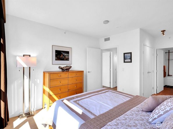 1420 Terry Avenue 1701, Seattle WA 98101