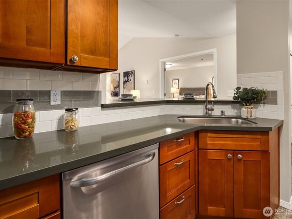 11527 Highway 99 B303, Everett WA 98204
