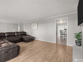 3907 SW 328th St, Federal Way WA 98023