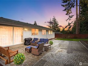3907 SW 328th St, Federal Way WA 98023