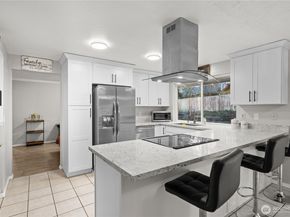 3907 SW 328th St, Federal Way WA 98023