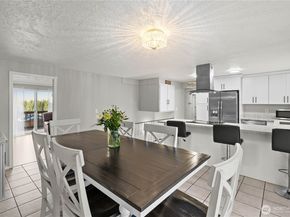 3907 SW 328th St, Federal Way WA 98023