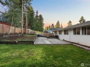 3907 SW 328th St, Federal Way WA 98023