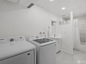 3907 SW 328th St, Federal Way WA 98023