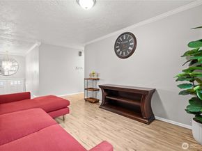 3907 SW 328th St, Federal Way WA 98023