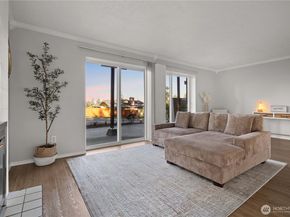 3907 SW 328th St, Federal Way WA 98023