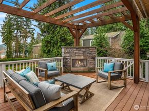 9942 SE 39th Street, Mercer Island WA 98040