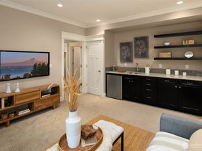 9942 SE 39th Street, Mercer Island WA 98040