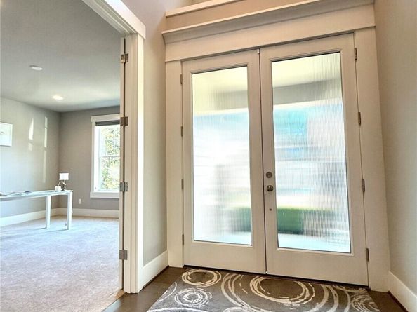 610 Field Place NE, Renton WA 98059