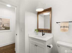 1204 6th Street W, Kirkland WA 98033