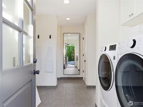 1204 6th Street W, Kirkland WA 98033