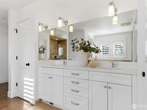 1204 6th Street W, Kirkland WA 98033