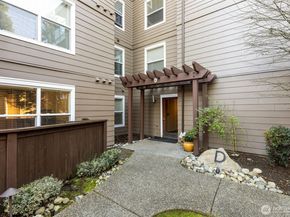 22910 90th Avenue W D201, Edmonds WA 98026