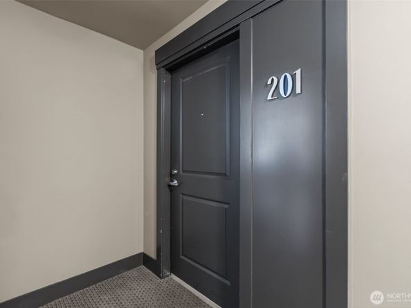 22910 90th Avenue W D201, Edmonds WA 98026