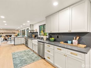 6013 106th Avenue NE, Kirkland WA 98033