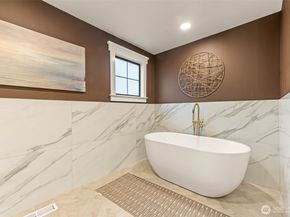 6013 106th Avenue NE, Kirkland WA 98033