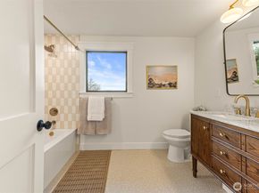 6013 106th Avenue NE, Kirkland WA 98033