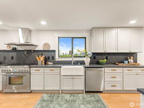 6013 106th Avenue NE, Kirkland WA 98033