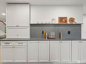 6013 106th Avenue NE, Kirkland WA 98033