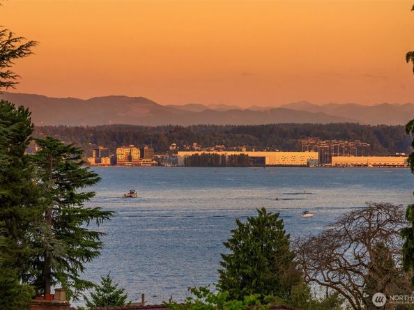 6070 Seward Park Avenue S, Seattle WA 98118