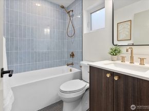 4104 49th Avenue SW B, Seattle WA 98116