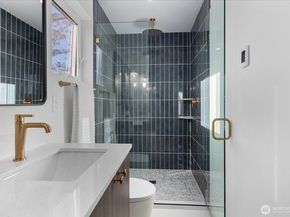 4104 49th Avenue SW B, Seattle WA 98116