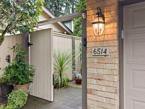 6514 NE 171st Place, Kenmore WA 98028