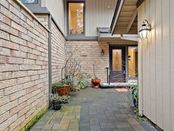 6514 NE 171st Place, Kenmore WA 98028