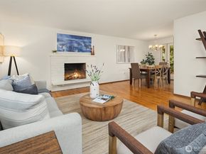 19222 38th Place NE, Lake Forest Park WA 98155