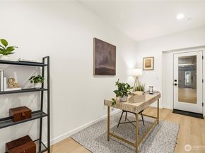 3819 B Fremont Avenue N, Seattle WA 98103