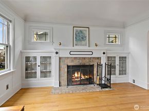 1125 N 77th Street, Seattle WA 98103