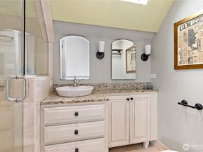 1125 N 77th Street, Seattle WA 98103