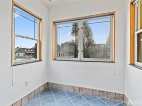 1125 N 77th Street, Seattle WA 98103