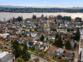 1125 N 77th Street, Seattle WA 98103