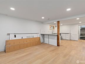 1125 N 77th Street, Seattle WA 98103