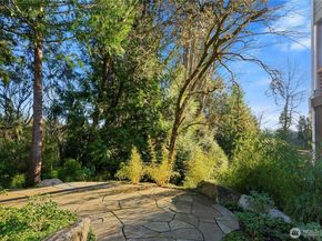 509 Groos Lane NE, Bainbridge Island WA 98110