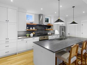 509 Groos Lane NE, Bainbridge Island WA 98110