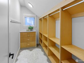 509 Groos Lane NE, Bainbridge Island WA 98110