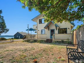 27523 SW Sandy Shores Drive, Vashon WA 98070